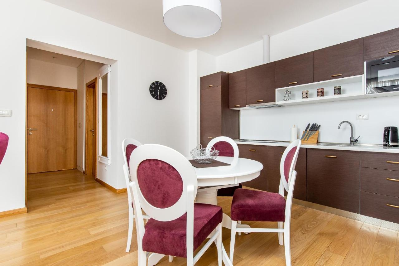Apartments Lora In Apart-Hotel บุดวา ภายนอก รูปภาพ