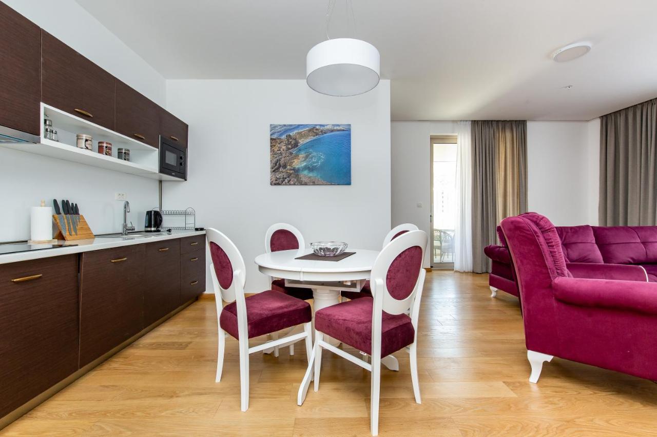 Apartments Lora In Apart-Hotel บุดวา ภายนอก รูปภาพ