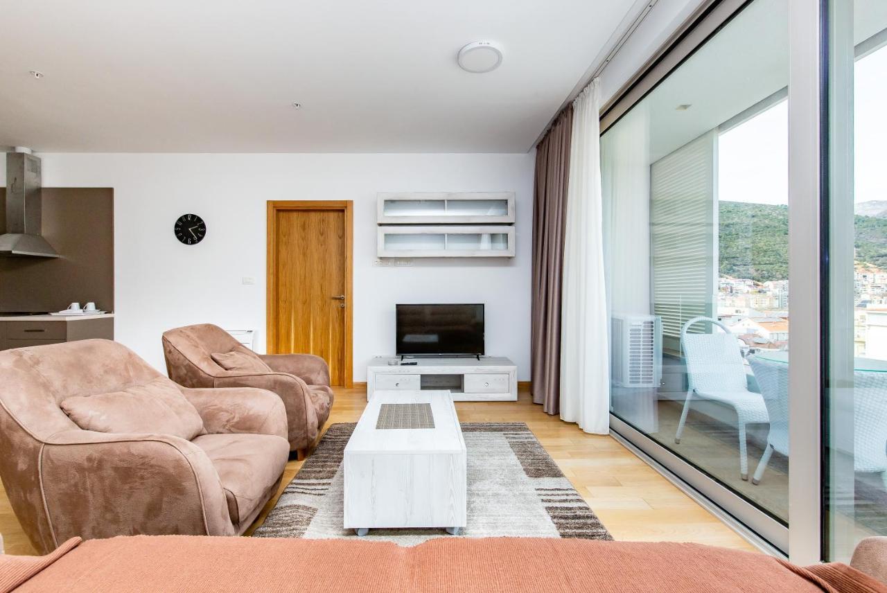 Apartments Lora In Apart-Hotel บุดวา ภายนอก รูปภาพ