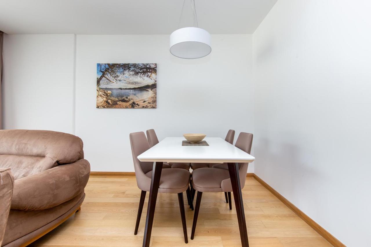 Apartments Lora In Apart-Hotel บุดวา ภายนอก รูปภาพ