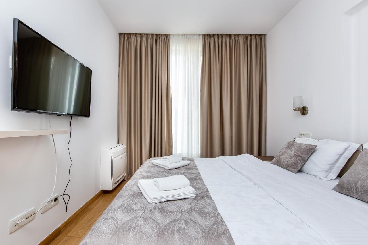 Apartments Lora In Apart-Hotel บุดวา ภายนอก รูปภาพ