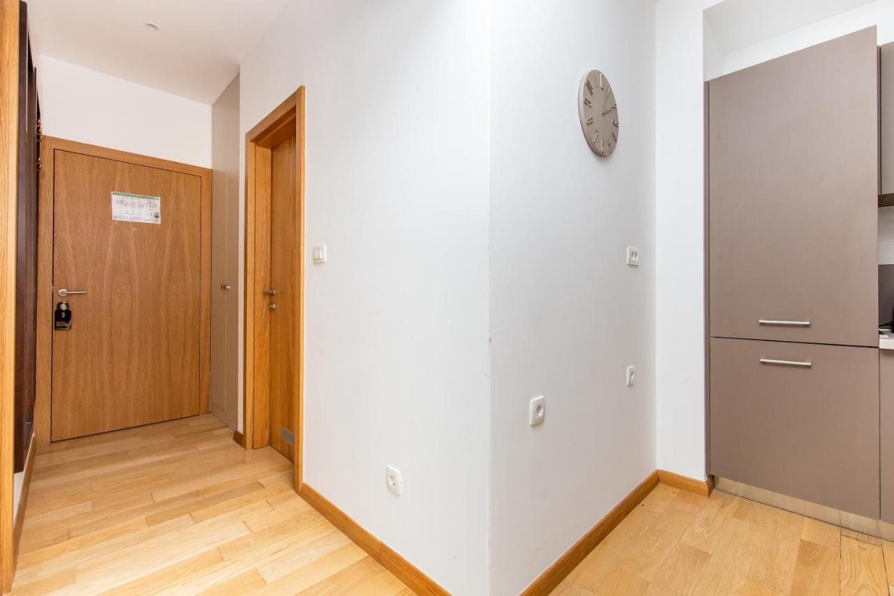 Apartments Lora In Apart-Hotel บุดวา ภายนอก รูปภาพ