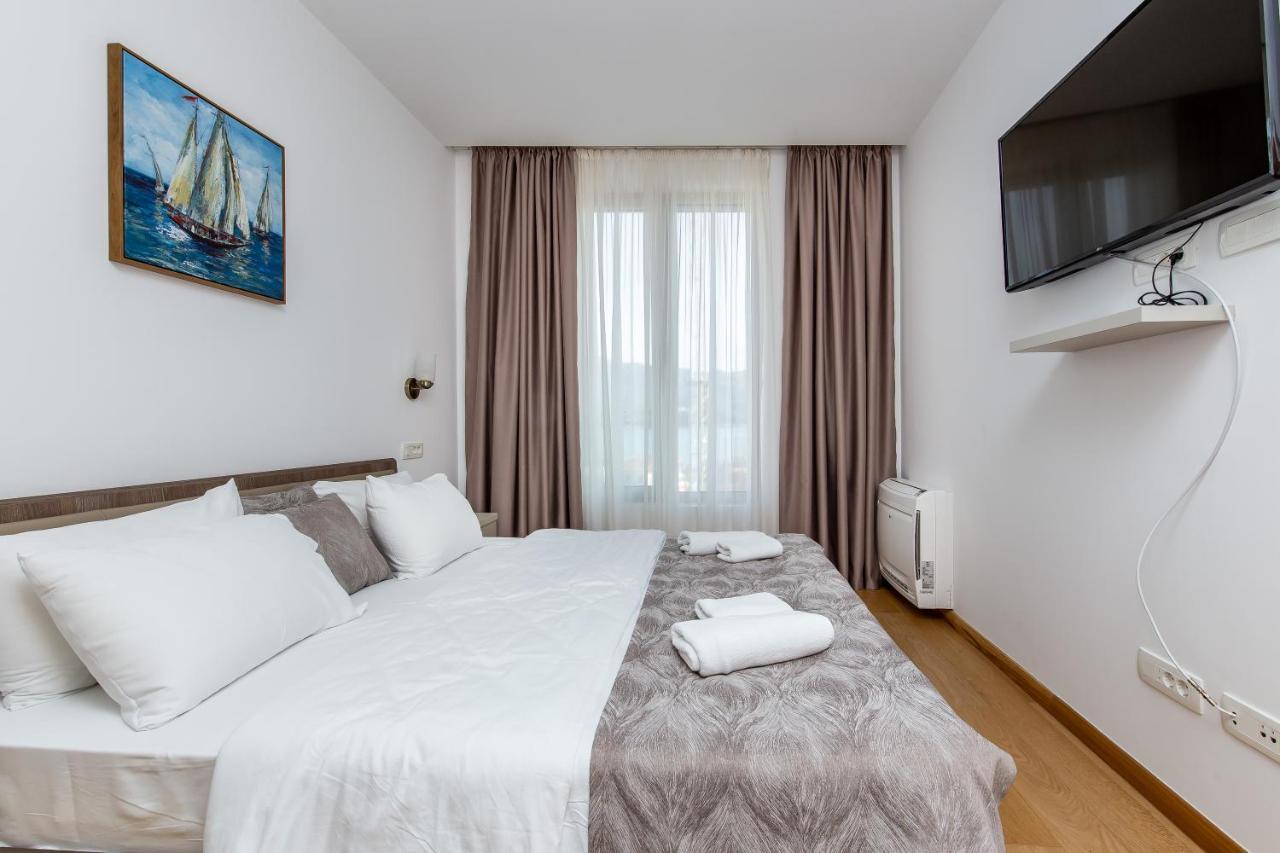 Apartments Lora In Apart-Hotel บุดวา ภายนอก รูปภาพ